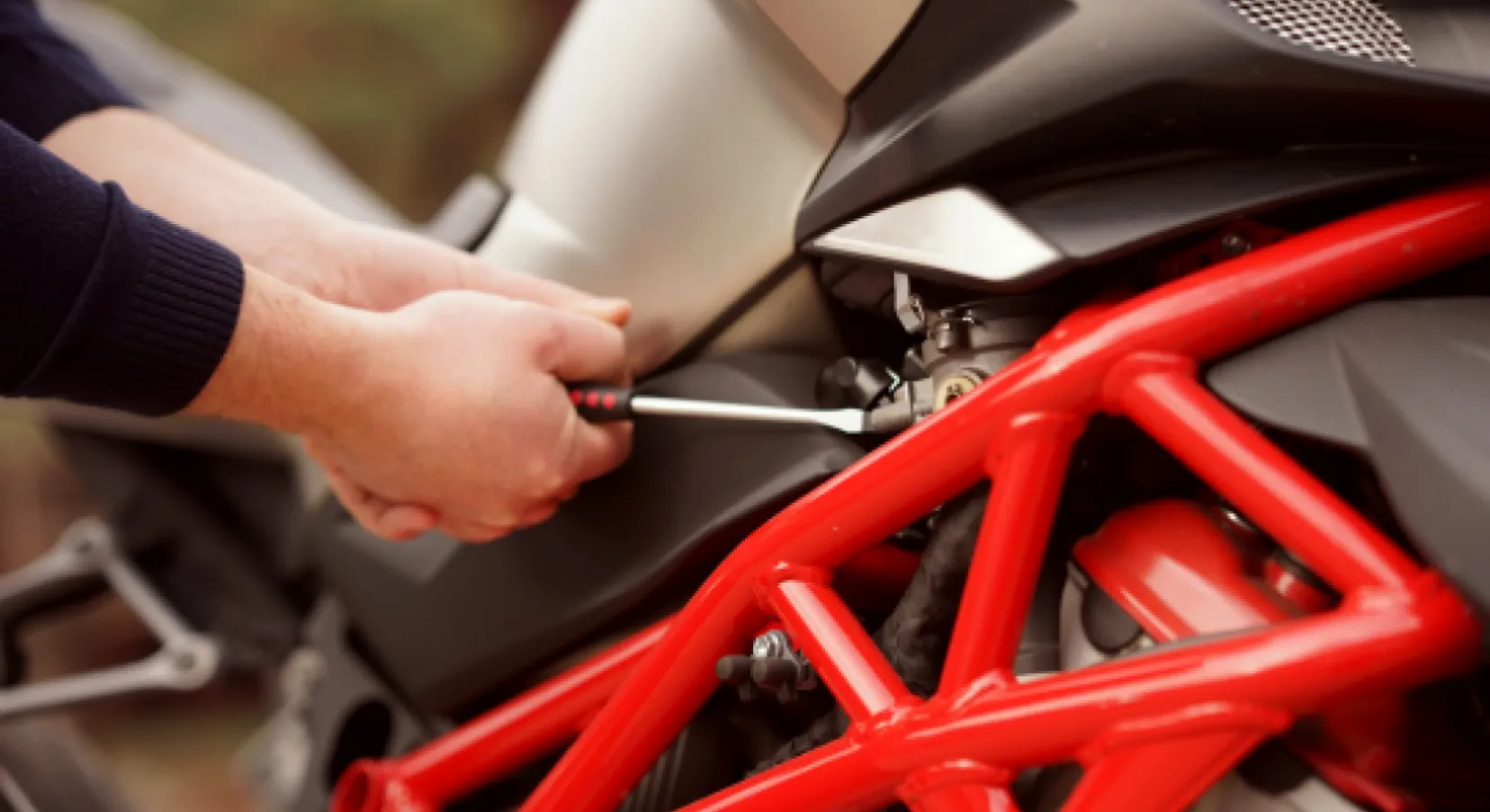 Merawat Motor Musim Hujan